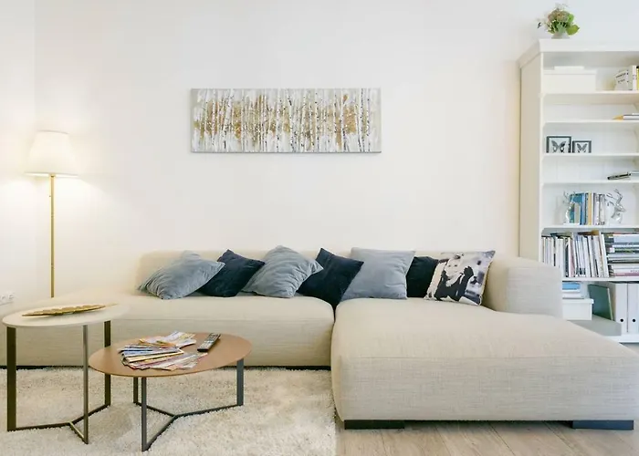 Stylish, Light-Filled Home In The Historic Center