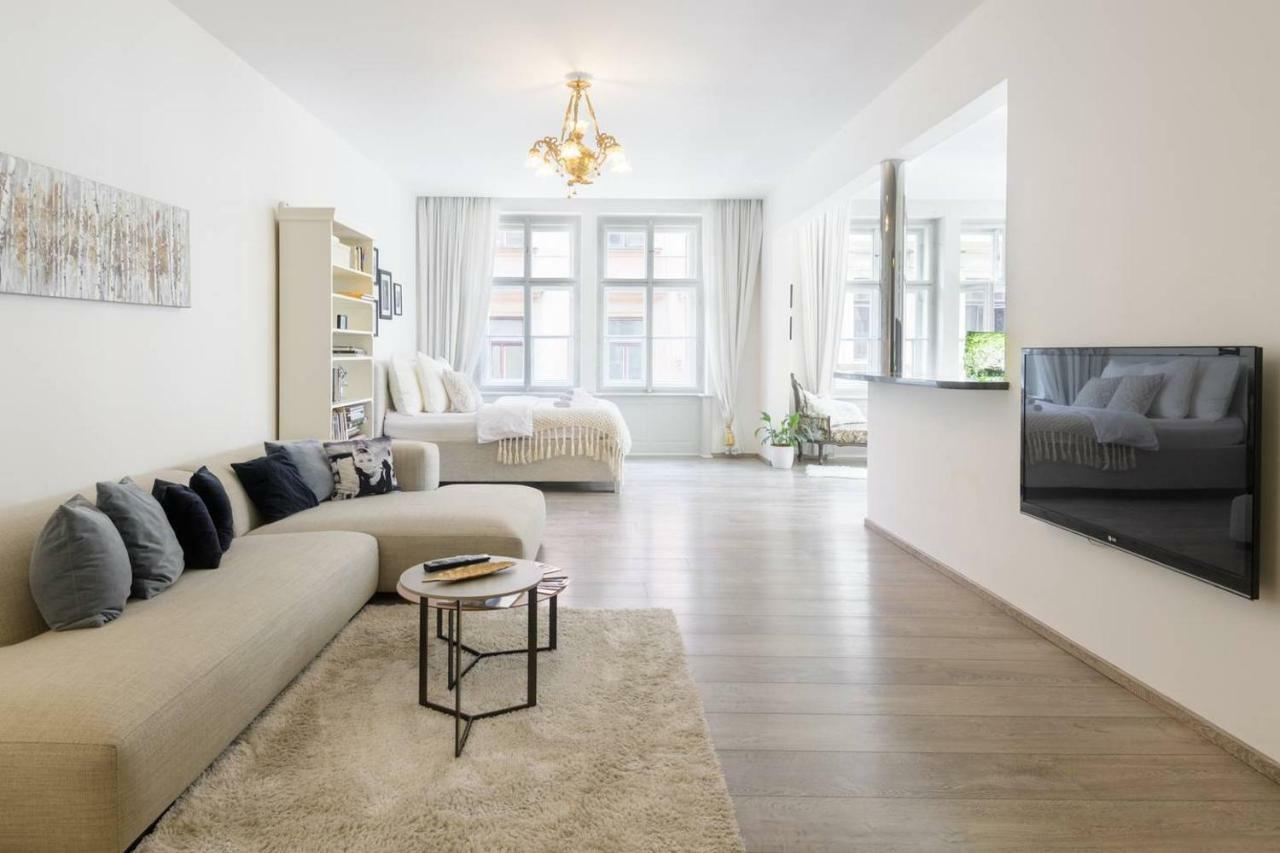Apartment Stylish, Light-filled In The Historic Center Prague